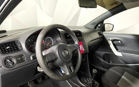 Volkswagen Polo VI (EU Market), 2011 год, 495 000 рублей, 17 фотография