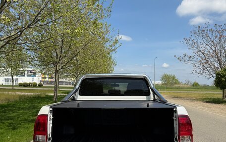 Toyota Hilux VIII, 2015 год, 3 349 000 рублей, 9 фотография