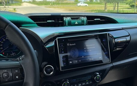Toyota Hilux VIII, 2015 год, 3 349 000 рублей, 17 фотография