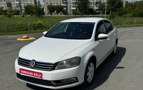 Volkswagen Passat B7, 2011 год, 800 000 рублей, 2 фотография
