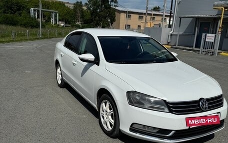 Volkswagen Passat B7, 2011 год, 800 000 рублей, 4 фотография