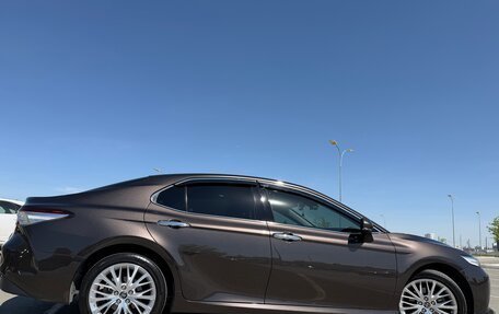 Toyota Camry, 2018 год, 3 247 800 рублей, 8 фотография