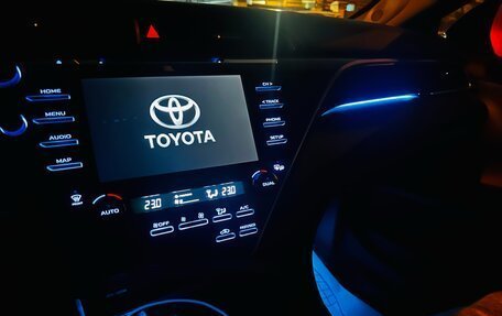 Toyota Camry, 2018 год, 3 247 800 рублей, 15 фотография