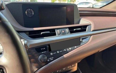 Lexus ES VII, 2019 год, 3 480 000 рублей, 6 фотография