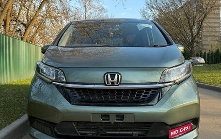Honda Freed II, 2021 год, 1 380 000 рублей, 2 фотография