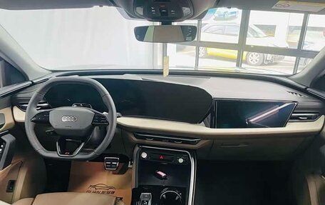 Audi Q5, 2025 год, 12 фотография
