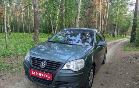 Volkswagen Polo IV рестайлинг, 2005 год, 300 000 рублей, 1 фотография