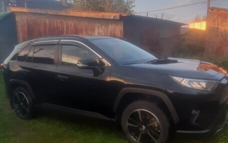 Toyota RAV4, 2020 год, 3 750 000 рублей, 29 фотография