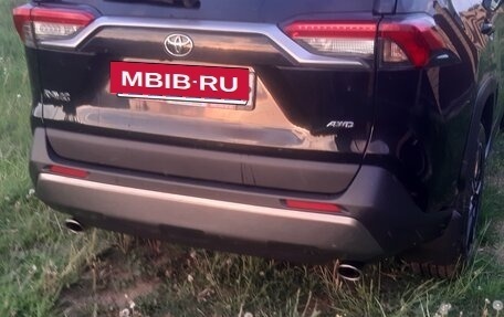 Toyota RAV4, 2020 год, 3 750 000 рублей, 19 фотография