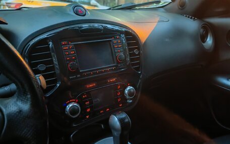 Nissan Juke II, 2011 год, 890 000 рублей, 9 фотография