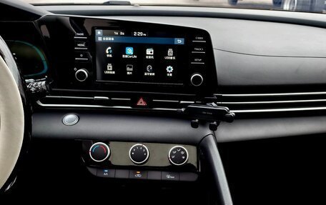 Hyundai Elantra, 2022 год, 1 284 000 рублей, 13 фотография