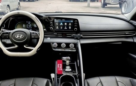 Hyundai Elantra, 2022 год, 1 284 000 рублей, 11 фотография