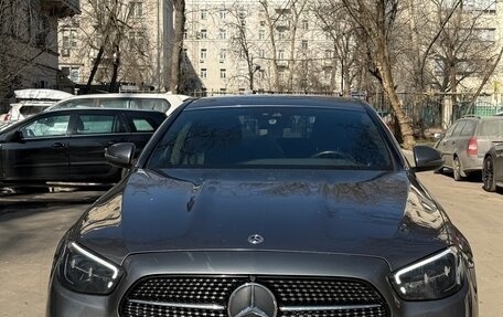 Mercedes-Benz E-Класс, 2021 год, 3 650 000 рублей, 6 фотография