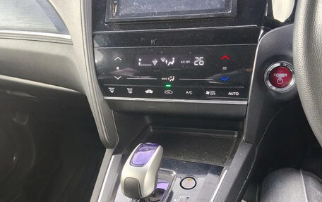 Honda Shuttle II, 2017 год, 1 210 000 рублей, 9 фотография