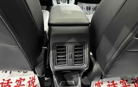 Honda Vezel, 2023 год, 1 825 000 рублей, 7 фотография