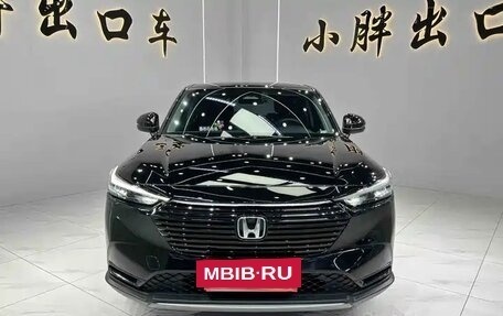 Honda Vezel, 2023 год, 1 825 000 рублей, 2 фотография