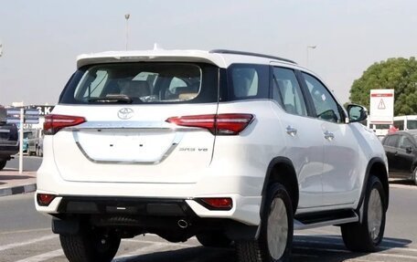 Toyota Fortuner II, 2026 год, 4 710 000 рублей, 4 фотография