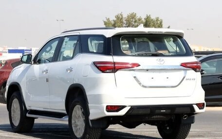 Toyota Fortuner II, 2026 год, 4 710 000 рублей, 6 фотография