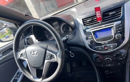 Hyundai Solaris II рестайлинг, 2011 год, 419 000 рублей, 13 фотография
