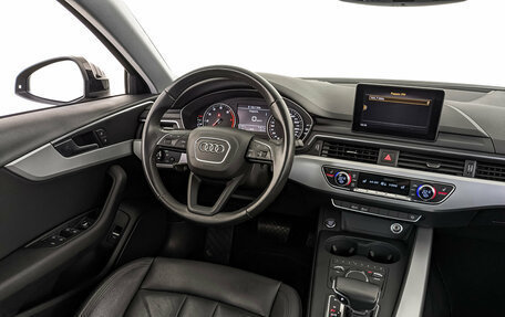 Audi A4, 2018 год, 2 800 000 рублей, 27 фотография