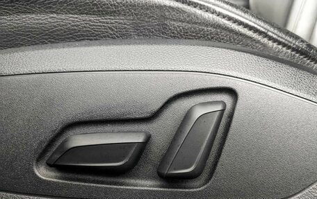 Audi A4, 2018 год, 2 800 000 рублей, 26 фотография