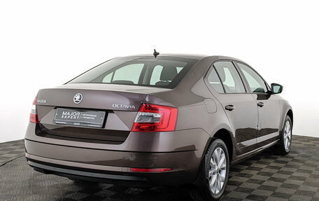 Skoda Octavia, 2018 год, 1 850 000 рублей, 5 фотография