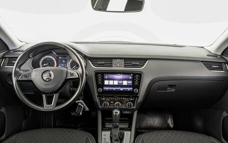 Skoda Octavia, 2018 год, 1 850 000 рублей, 14 фотография