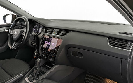 Skoda Octavia, 2018 год, 1 850 000 рублей, 13 фотография