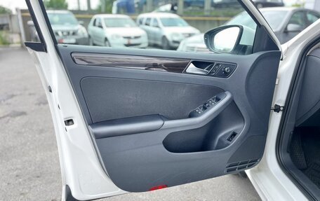 Volkswagen Jetta VI, 2015 год, 1 317 000 рублей, 16 фотография