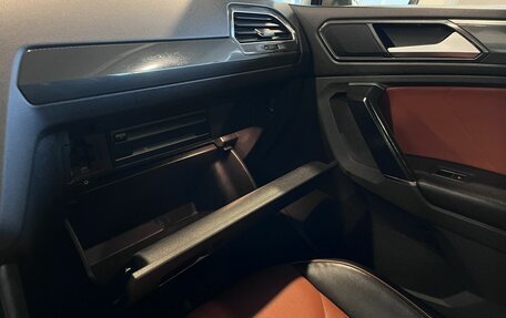 Volkswagen Tiguan II, 2017 год, 2 660 000 рублей, 30 фотография