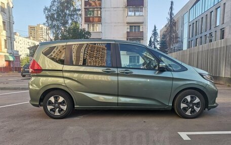 Honda Freed II, 2024 год, 2 200 000 рублей, 4 фотография