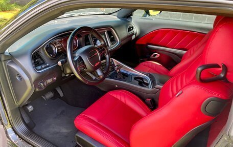 Dodge Challenger III рестайлинг 2, 2019 год, 3 500 000 рублей, 9 фотография