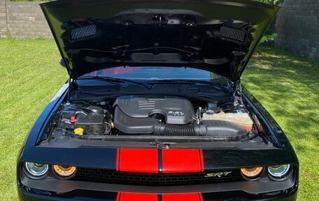 Dodge Challenger III рестайлинг 2, 2019 год, 3 500 000 рублей, 7 фотография