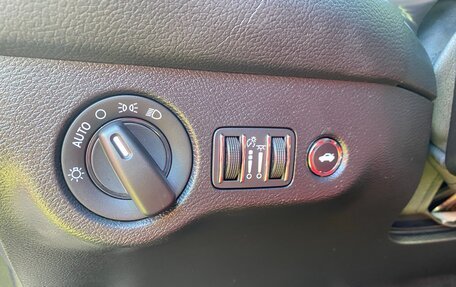 Dodge Challenger III рестайлинг 2, 2019 год, 3 500 000 рублей, 13 фотография