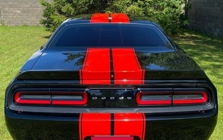 Dodge Challenger III рестайлинг 2, 2019 год, 3 500 000 рублей, 5 фотография