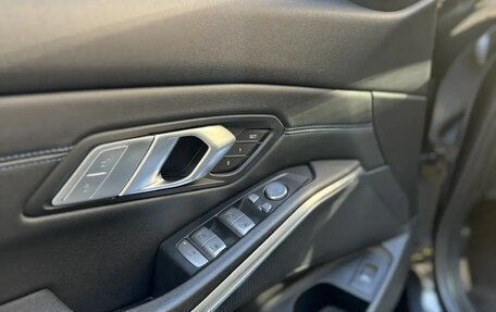 BMW 3 серия, 2021 год, 2 999 999 рублей, 13 фотография