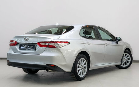 Toyota Camry, 2021 год, 3 750 000 рублей, 5 фотография