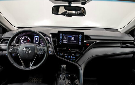 Toyota Camry, 2021 год, 3 750 000 рублей, 14 фотография