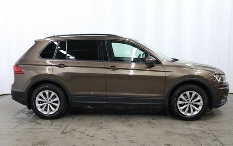 Volkswagen Tiguan II, 2019 год, 2 275 000 рублей, 7 фотография