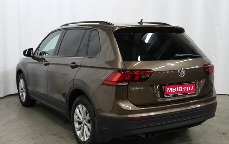 Volkswagen Tiguan II, 2019 год, 2 275 000 рублей, 6 фотография