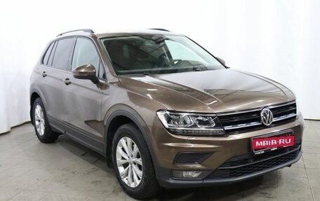 Volkswagen Tiguan II, 2019 год, 2 275 000 рублей, 3 фотография
