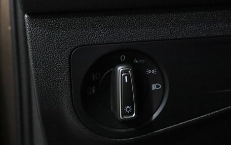 Volkswagen Tiguan II, 2019 год, 2 275 000 рублей, 21 фотография