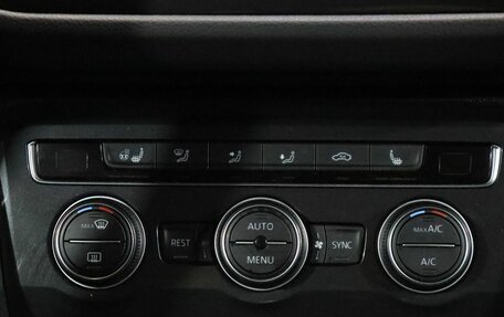 Volkswagen Tiguan II, 2019 год, 2 275 000 рублей, 17 фотография