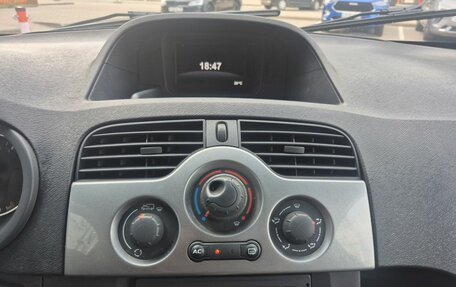 Renault Kangoo II рестайлинг, 2012 год, 699 000 рублей, 14 фотография