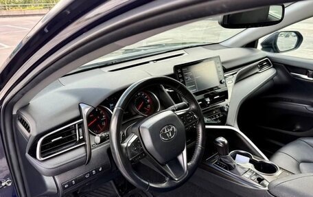 Toyota Camry, 2021 год, 1 975 000 рублей, 9 фотография