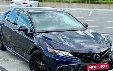 Toyota Camry, 2021 год, 1 975 000 рублей, 4 фотография