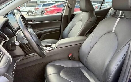 Toyota Camry, 2021 год, 1 975 000 рублей, 12 фотография
