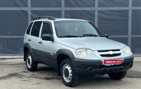 Chevrolet Niva I рестайлинг, 2017 год, 650 000 рублей, 1 фотография