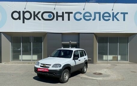 Chevrolet Niva I рестайлинг, 2017 год, 850 000 рублей, 1 фотография
