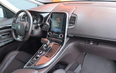 Renault Espace V рестайлинг, 2015 год, 1 299 000 рублей, 11 фотография